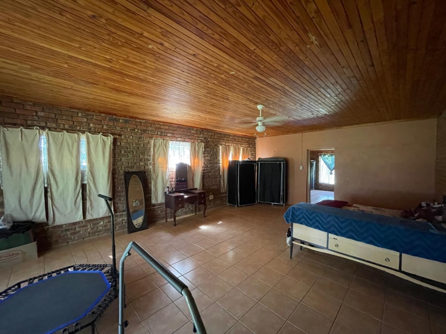 6 Bedroom Property for Sale in Bloemhof Rural North West